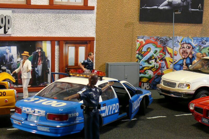 1:18 Diorama: Straßenscene NYC Bild 11