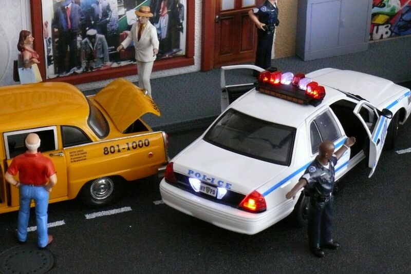 1:18 Diorama: Straßenscene NYC Bild 15