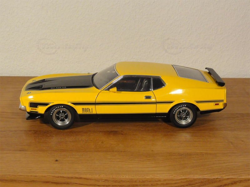 Autoart ford mustang mach 1 #9